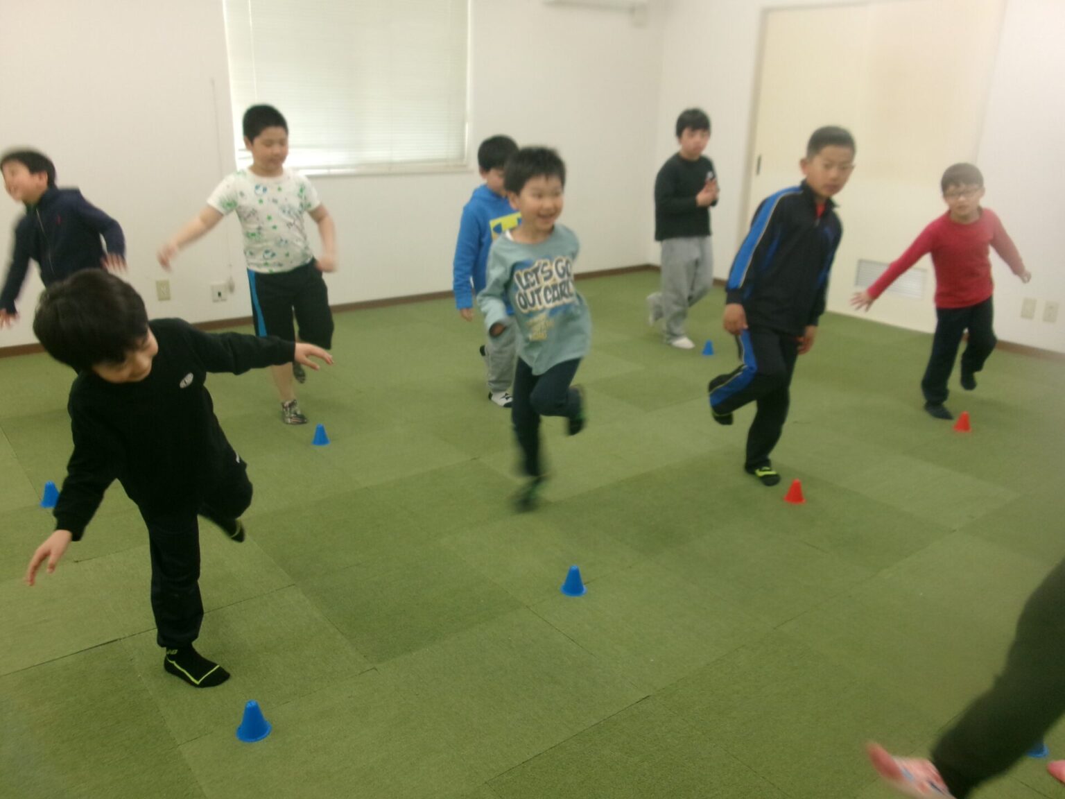 「🧠左脳強化プログラムで語彙の習得＆粗大運動で思いっきり身体を動かす＆習熟度に合わせた学習支援🤗」